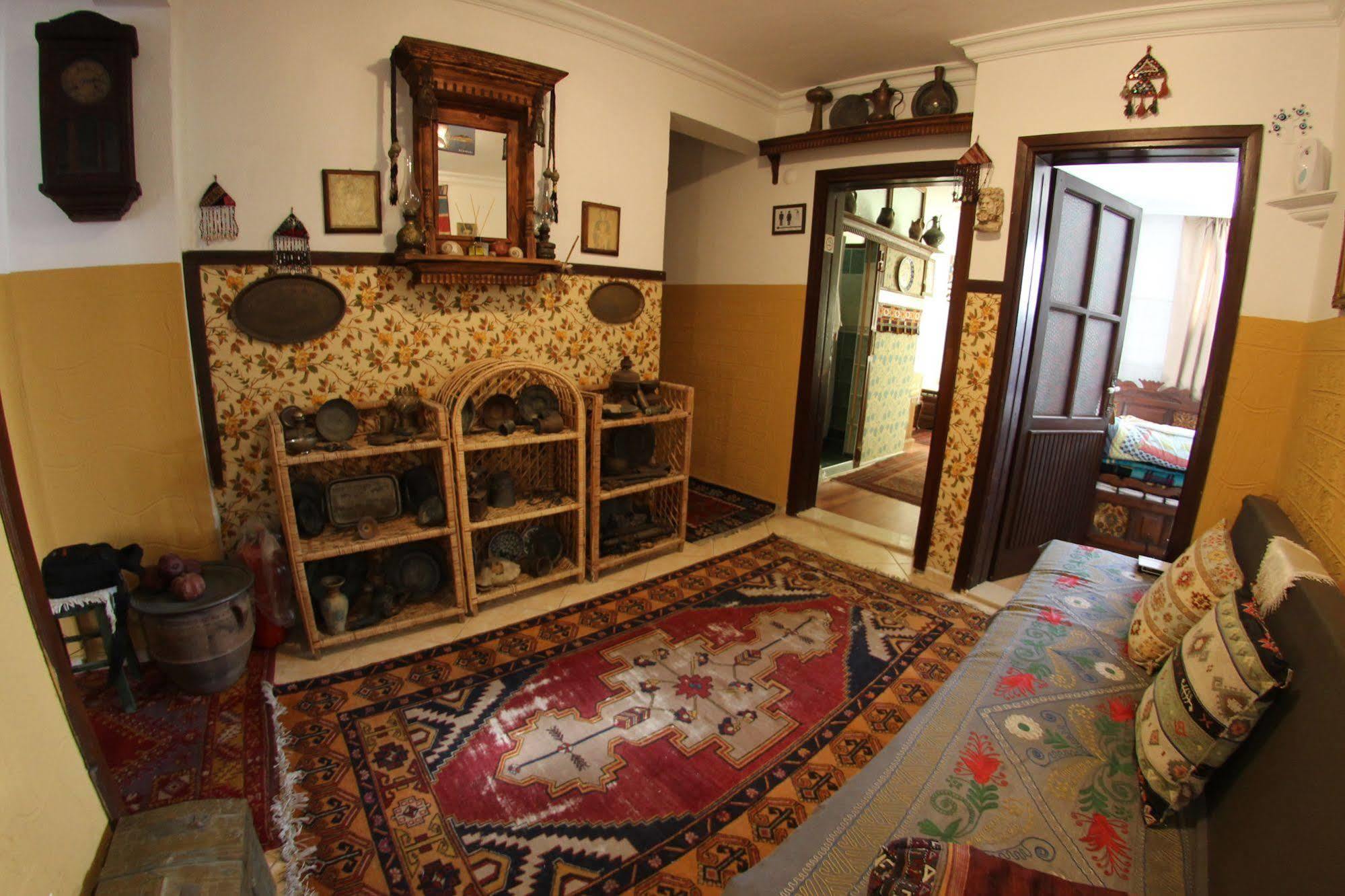 Homeros Pension & Guesthouse Selçuk Esterno foto